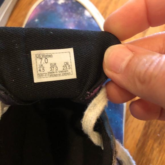 Women’s Vans cool galaxy design worn but no tears or stains. - Picture 5 of 5